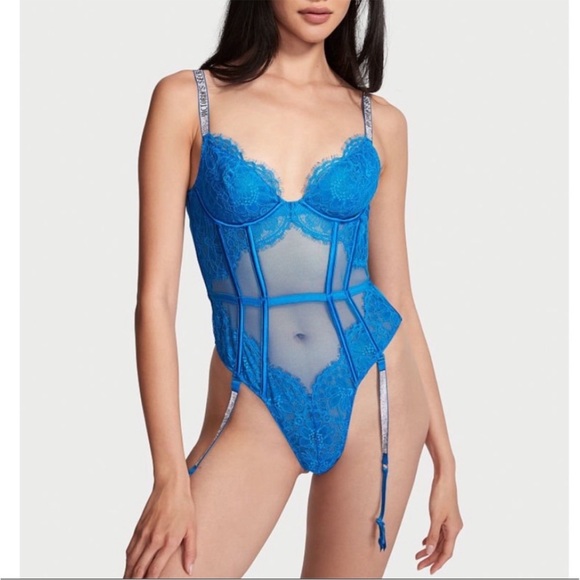 Victoria's Secret Very Sexy double shine strap lace teddy - Picture 2 of 6